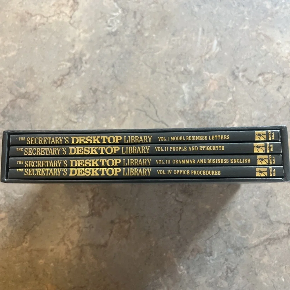 1990 The Secretary's Desktop 1-4 Book Set Paperback